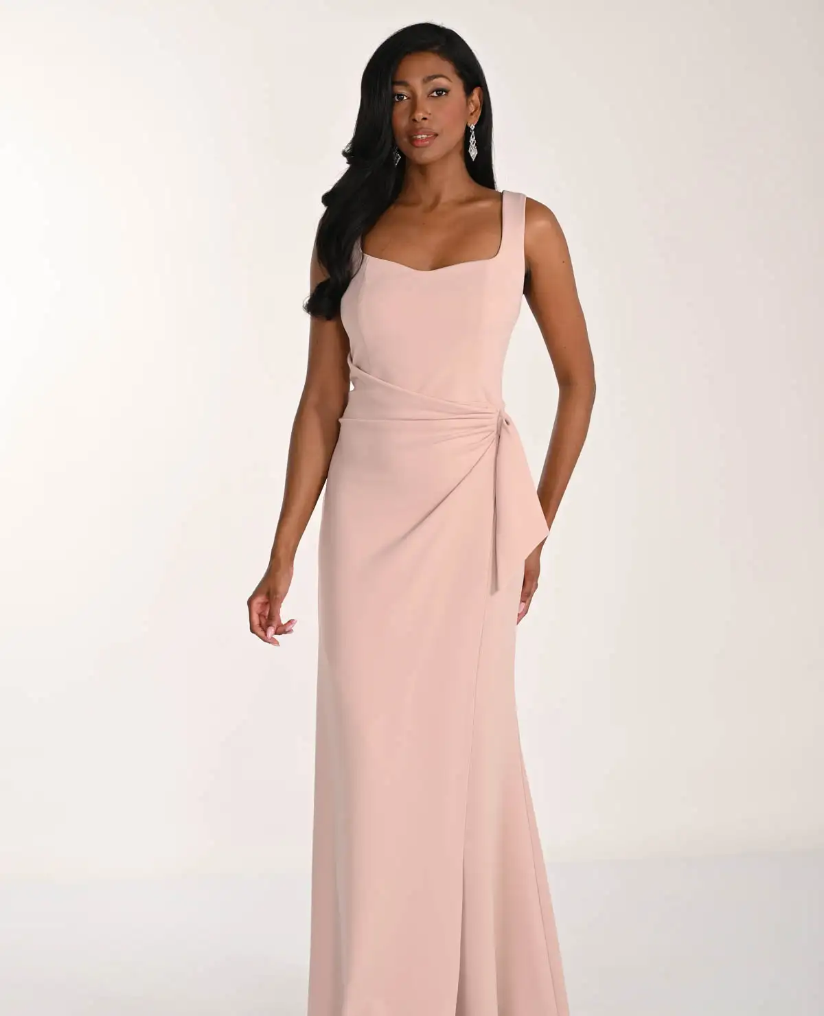 Spoločenské šaty v odtieni Lychee