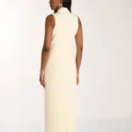 Spoločenské šaty so stojačikom v krémovej farbe