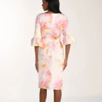 Spoločenské šaty so zvonovými rukávmi