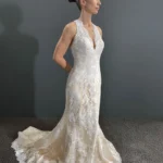Svadobné šaty s elegantným priliehavým strihom