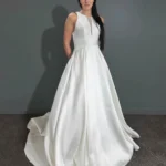 Svadobné šaty s elegantne tvarovaným živôtikom