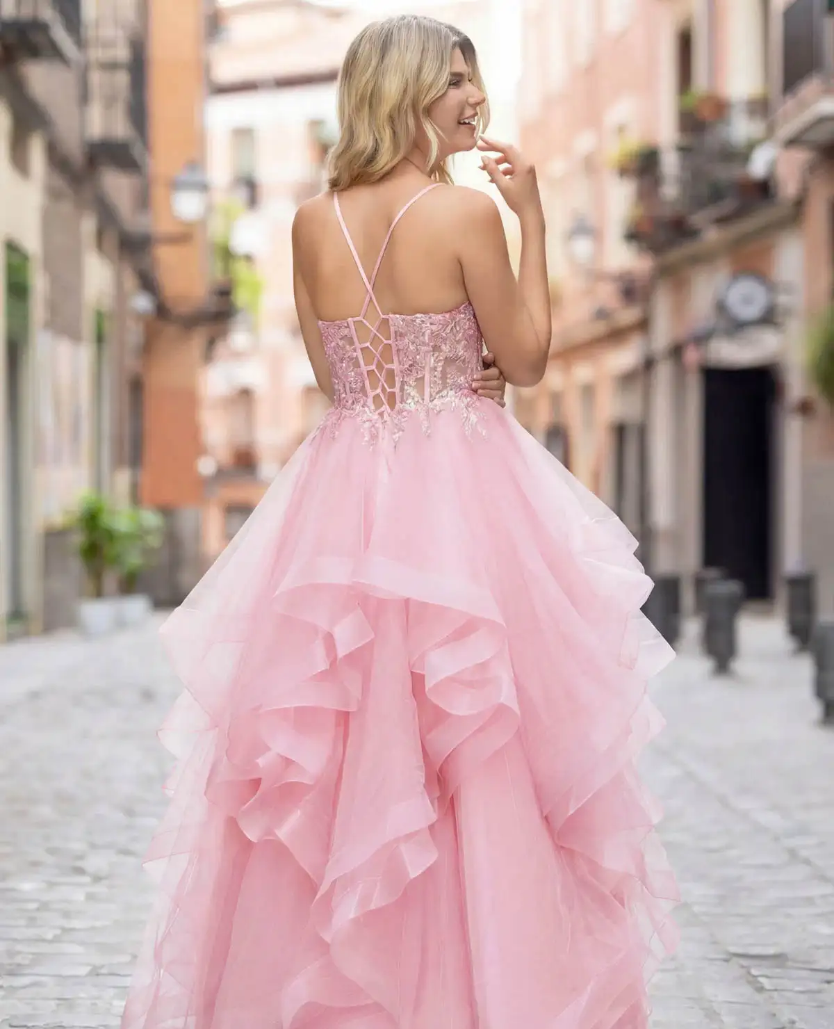 Spoločenské šaty Candy Pink s volánovou sukňou